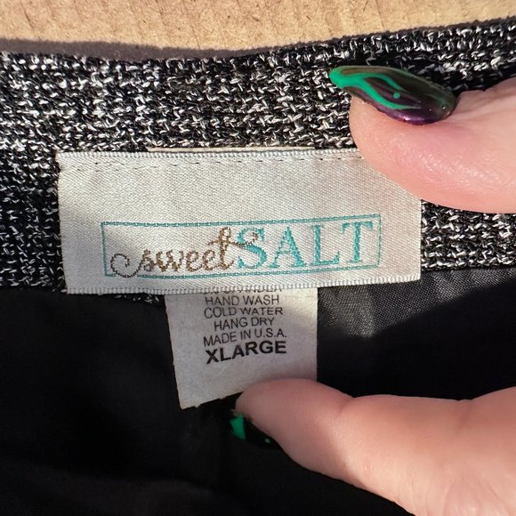 XL Sweet Salt Straight Pencil Skirt Black and White Tweed Pattern - Picture 2 of 2